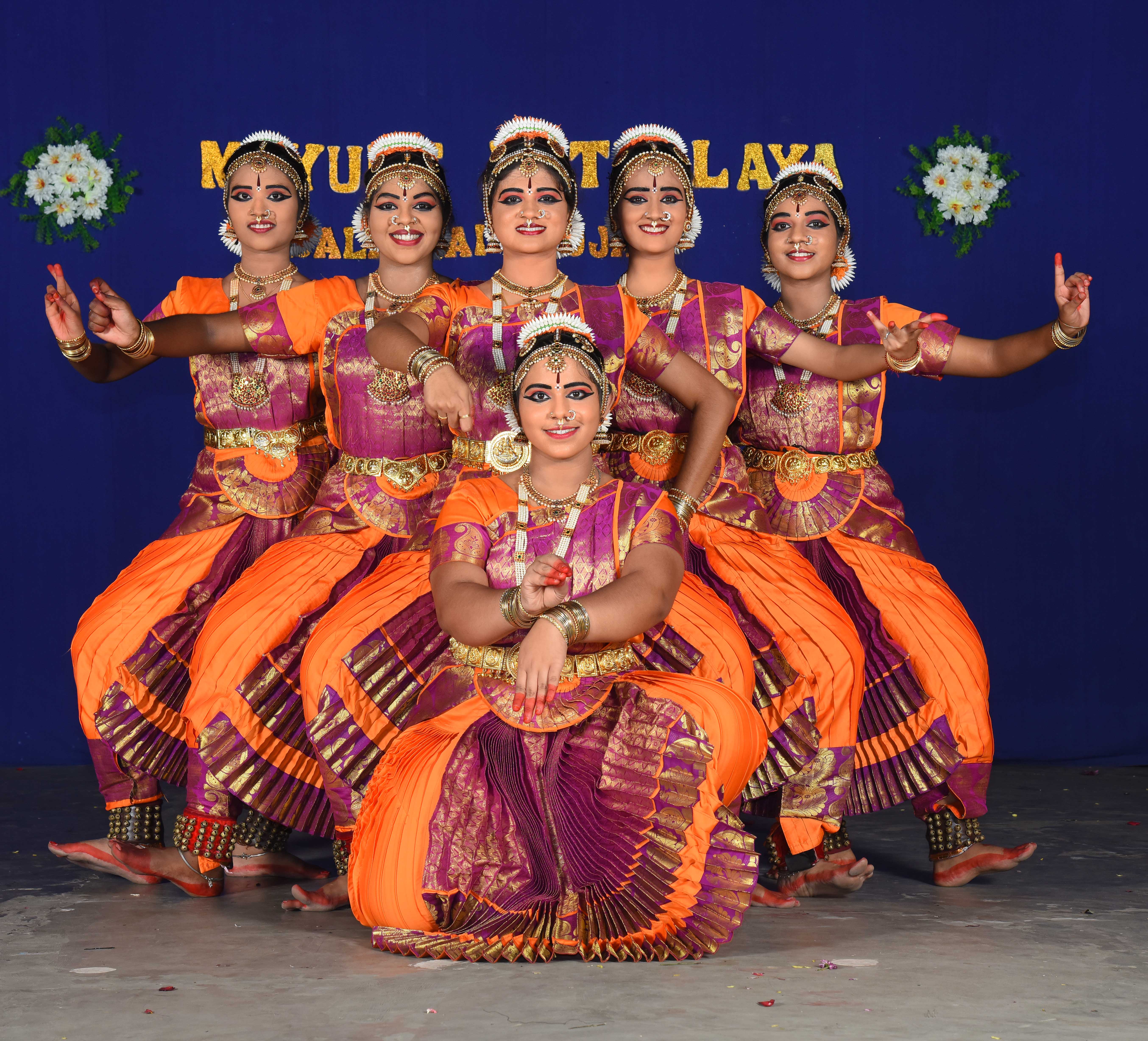How a mother and her daughters created an innovative Indian dance company |  NPR Illinois